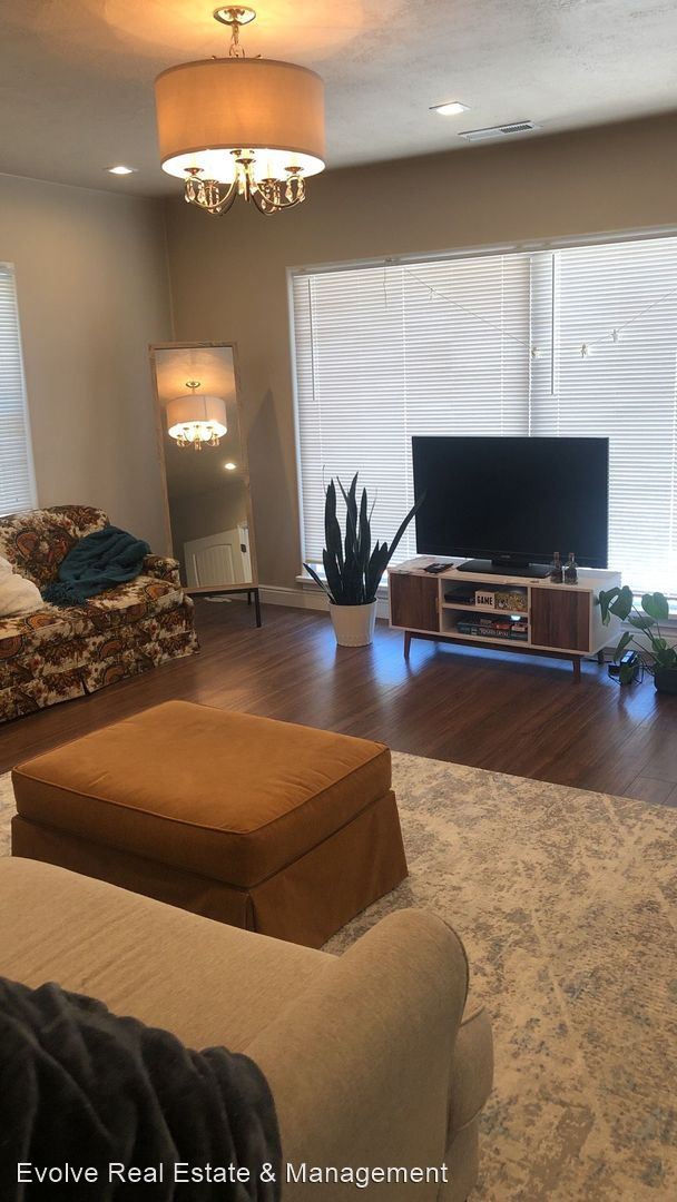 Foto del edificio - 3 br, 2 bath House - 128 S 700 E