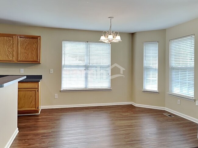 Foto del edificio - 519 Acorn Way
