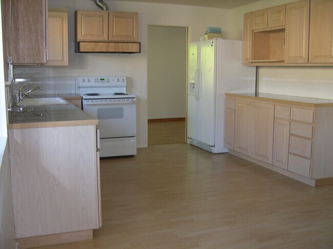 Building Photo - 4036 92nd Ave SE