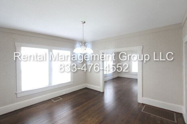 Building Photo - New On The Market and Newly Renovated!! Be...