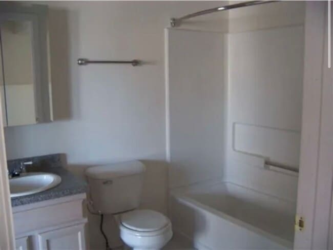 Foto del edificio - 2 story town house
