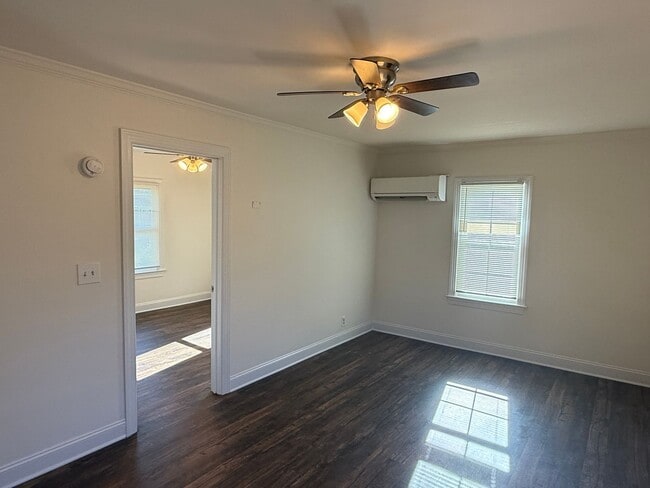 Foto del edificio - 2203 Highland St