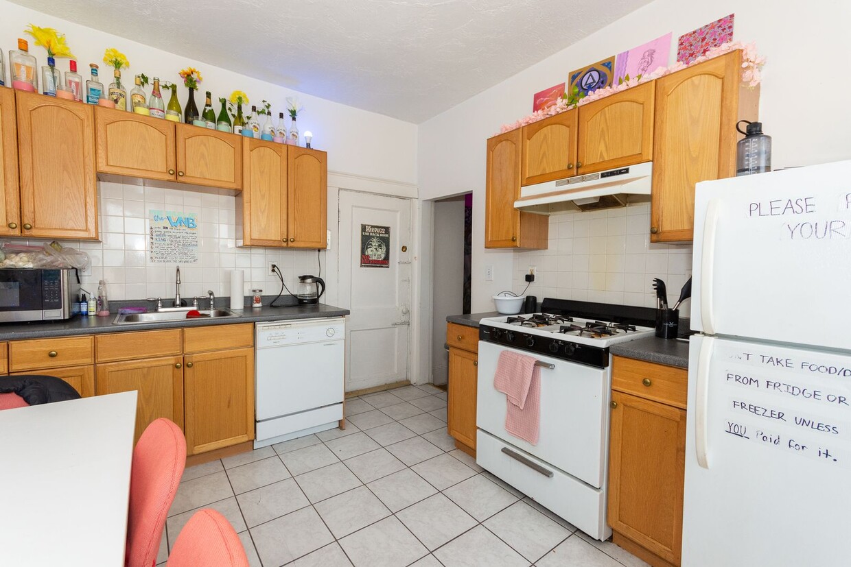 Foto principal - Allston 2bed close to BU $2600 - September 2026 Move in