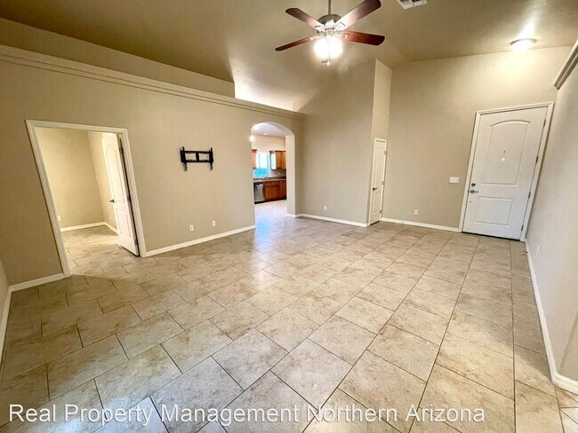 Foto del edificio - 3 br, 2 bath House - 3695 N. Adams St.