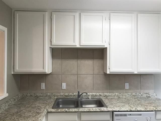 Building Photo - 7326 Kingswood Cir