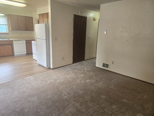 Foto del edificio - 404 E Burke Ave
