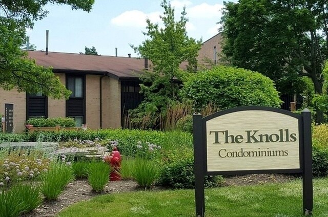 Primary Photo - 6180 Knoll Lane Ct
