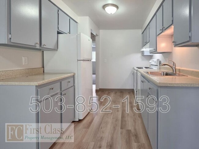 Building Photo - 1384 NE 186th Ave