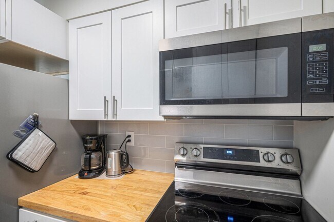 Foto del edificio - 4110 Hale Pkwy