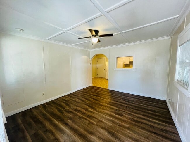 Foto del edificio - 2BD/1BA