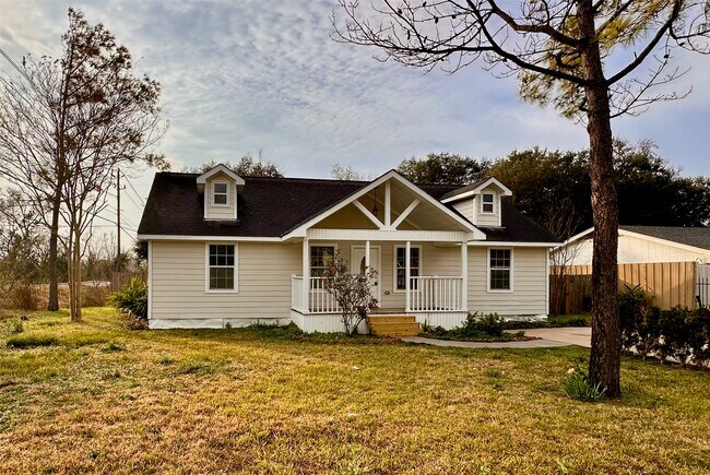 Foto del edificio - 15134 Alkay St