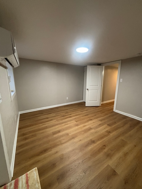 Building Photo - 626 Middle St