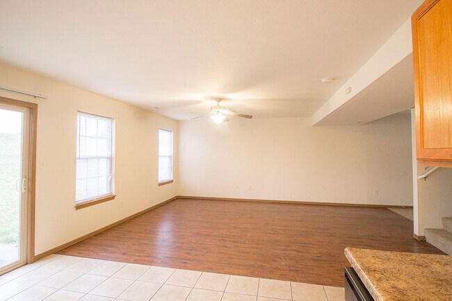 Building Photo - 5103 Silver Mill Dr