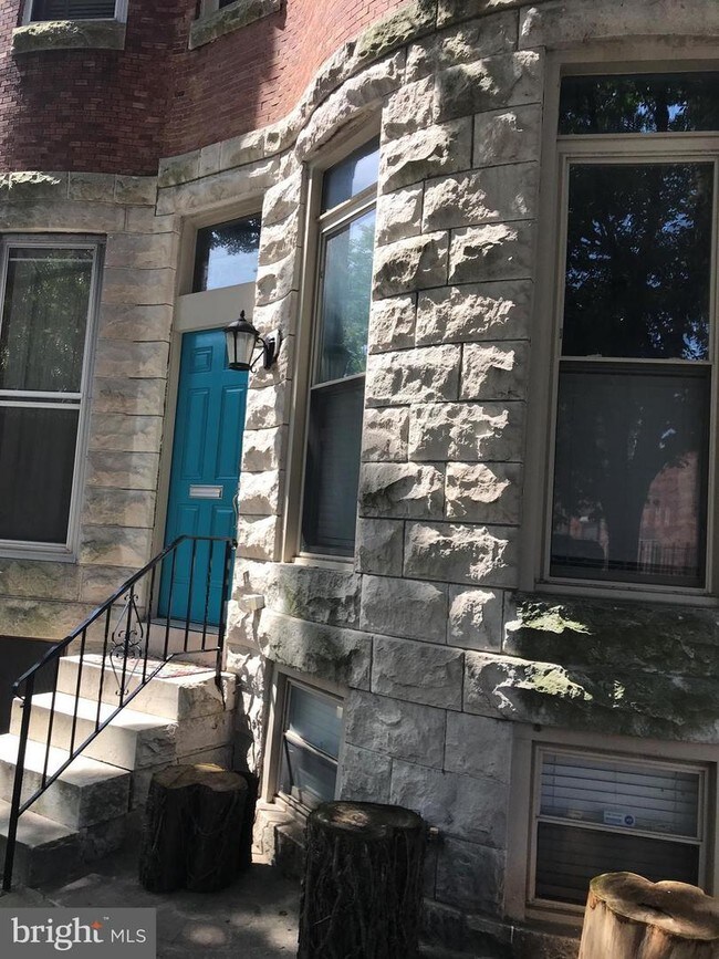 Building Photo - 2568 McCulloh St