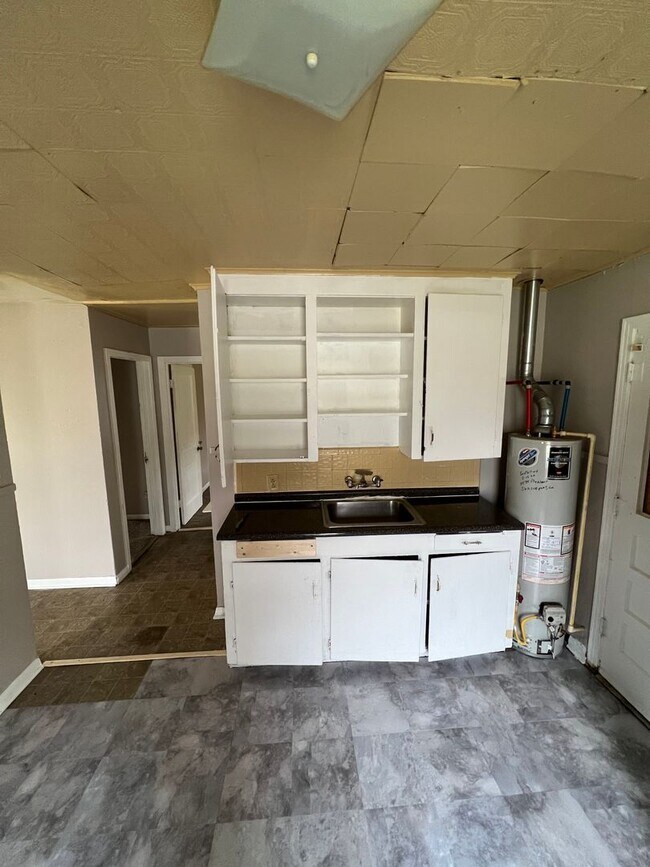 Building Photo - 3534 Pleasant Dr