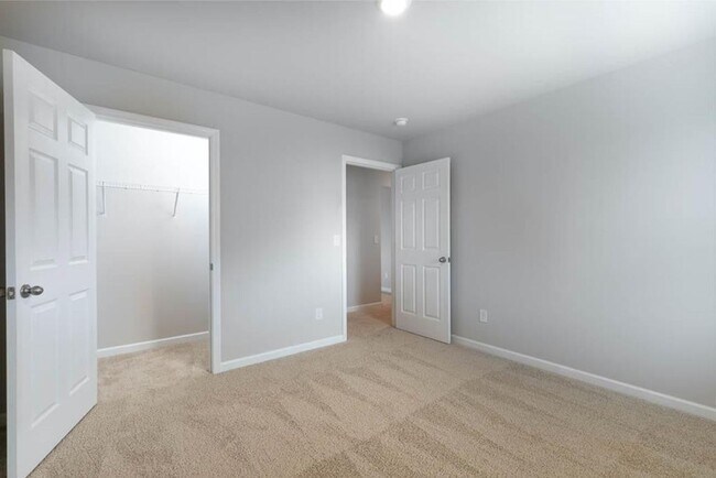 Building Photo - 6040 Vermilion Loop Rd