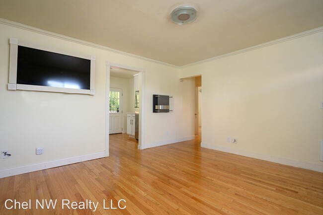 Building Photo - 2 br, 2 bath House - 4400 S. Webster St