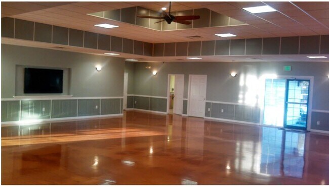 Club House - 45528 Coosan Ct
