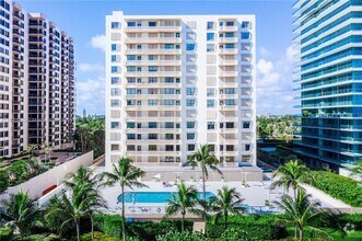 Building Photo - 10185 Collins Ave