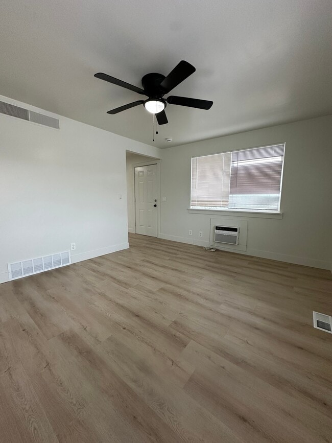 Photo - 1340 S 200 E Apartment