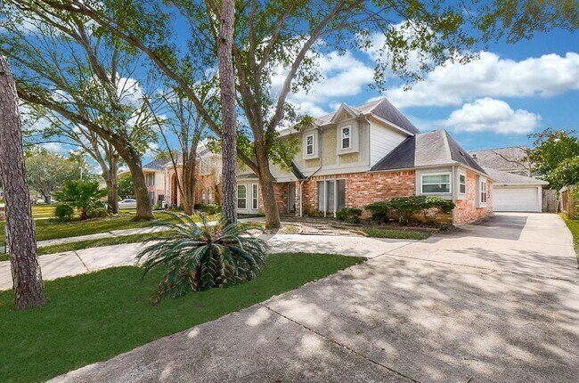 Building Photo - 1406 Rustic Knolls Dr