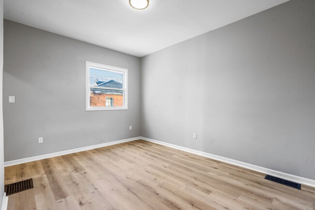 Building Photo - Charming 4-Bedroom Haven in McKees Rocks: ...