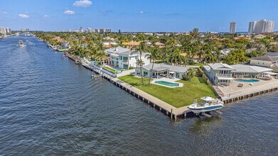 Building Photo - 35 Castle Harbor Isle Dr
