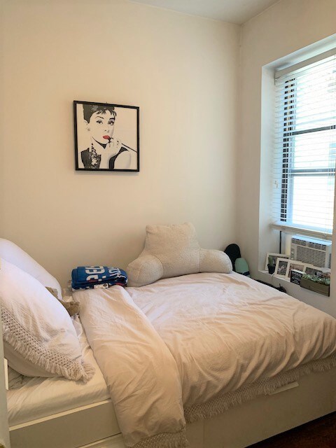 Foto del edificio - 261 W 21st St