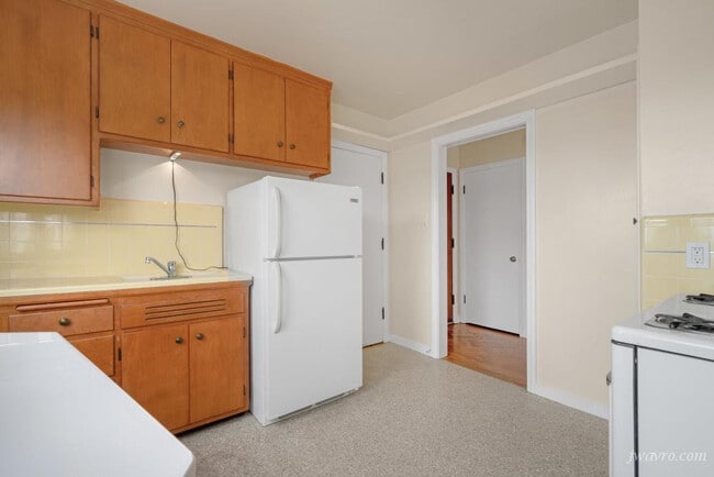 Foto del edificio - 401 Corbett Ave