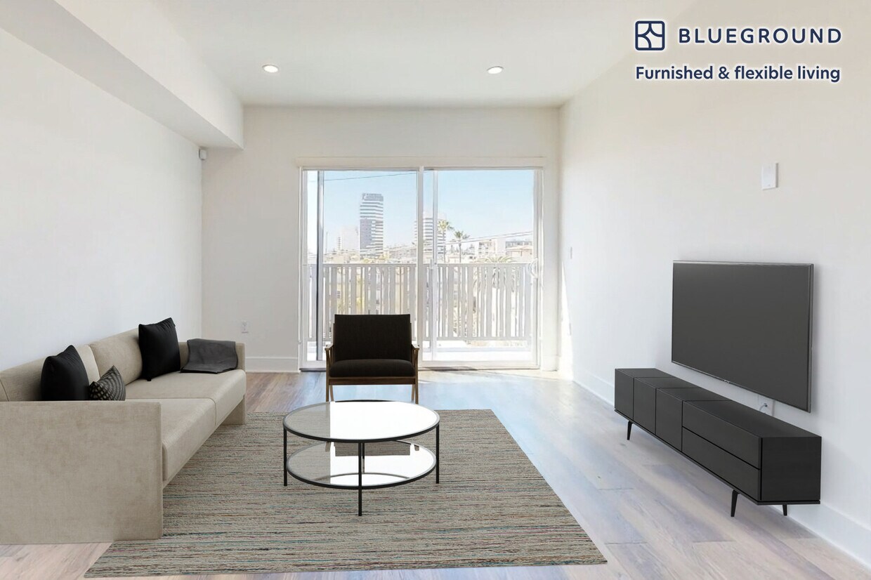 Foto principal - 1821 S Bentley Ave