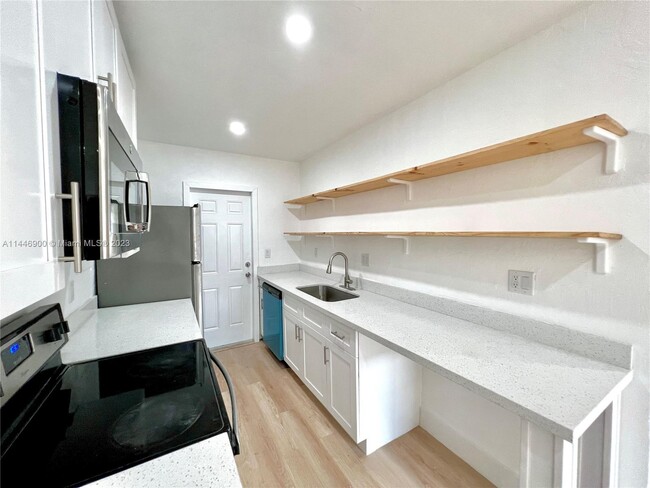 Foto del edificio - 3180 Carter St