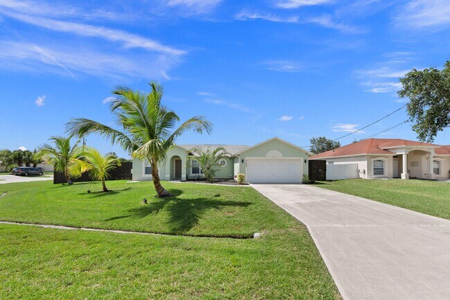 Foto del edificio - 5789 NW Belwood Cir