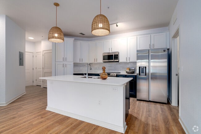 Modern Tahoe - 2BR, 2BA - 1,135SF - Kitchen - ARIUM at Oviedo Park Apartments