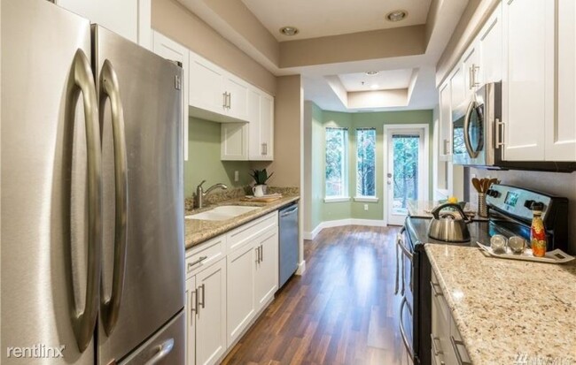 Building Photo - 2 br, 2 bath Condo - 16225 Northup Way