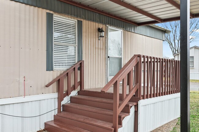 Foto del edificio - 2222 N Austin Ave