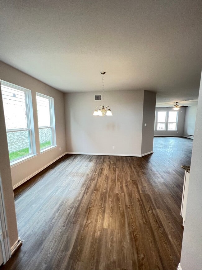 Foto del edificio - 15446 Islandview Ln