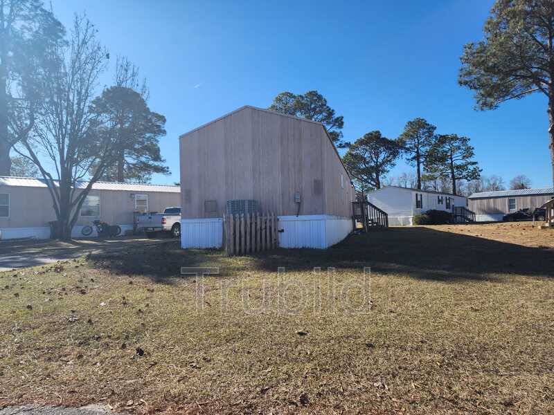 Foto del edificio - 326 Somerset Dr