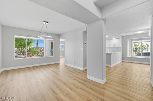 Foto del edificio - 2736 Crystal Beach Dr