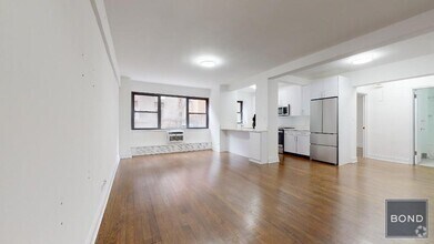 Building Photo - 219 E 69th St