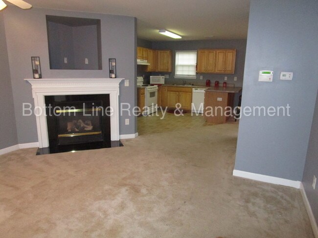 Building Photo - 2907 Pirates Pl
