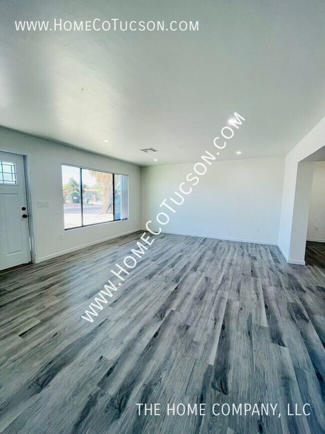 Building Photo - 5971 E 29th Street- Beautifully Remodeled ...