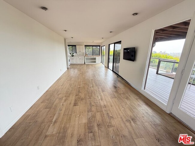 Building Photo - 28870 Selfridge Dr