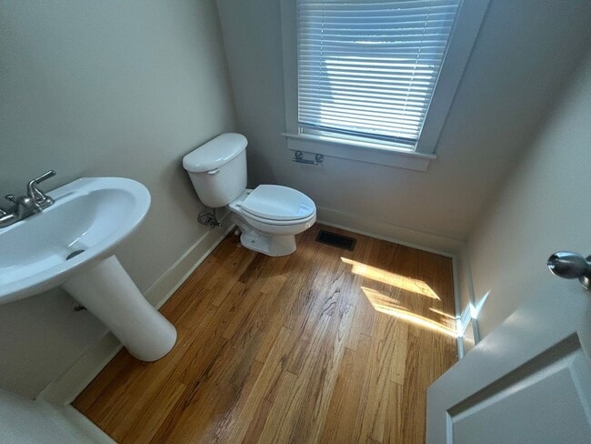 Building Photo - PRE-LEASING FOR AUGUST 9TH, 2026!