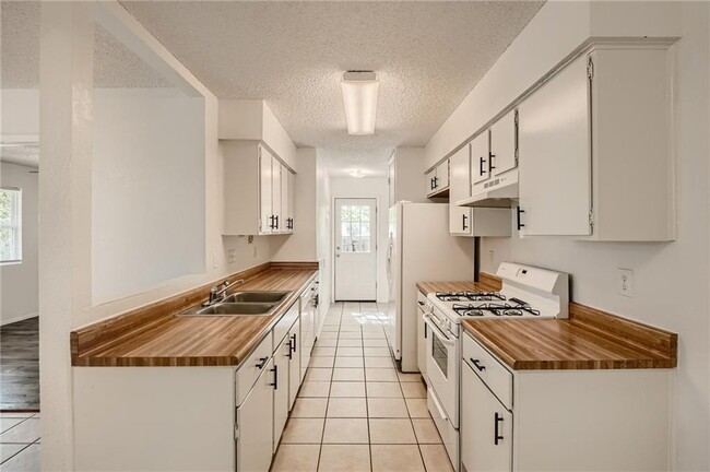 Foto del edificio - 905 Chisholm Cove
