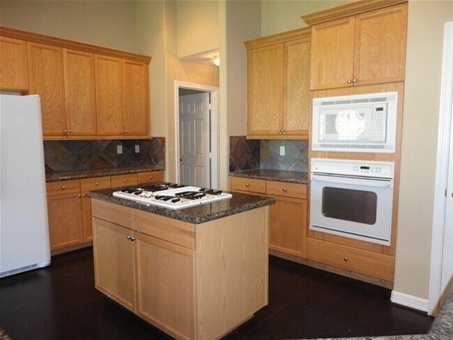 Foto del edificio - 7722 Heron Lakes Dr