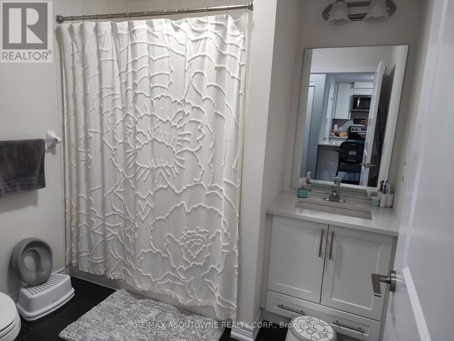 Building Photo - 2370 Khalsa Gate