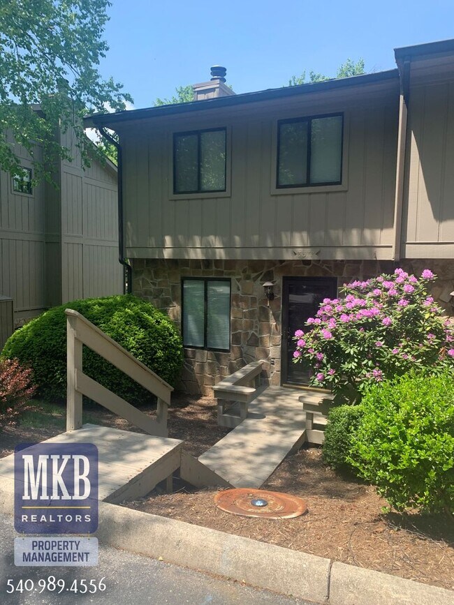 Foto del edificio - 3377 Kelly Ln