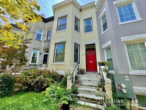 Building Photo - 128 Adams St NW