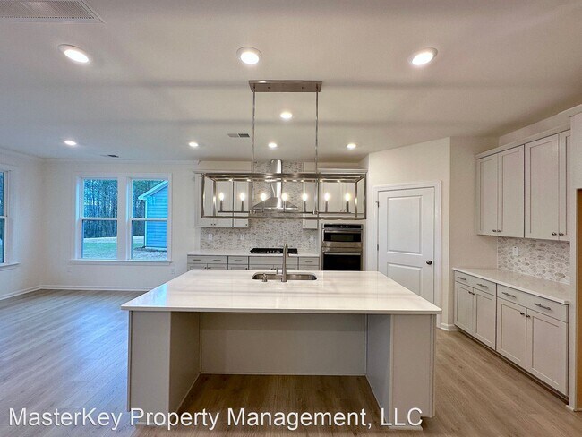 Building Photo - 4 br, 3.5 bath House - 145 Clapper Lane