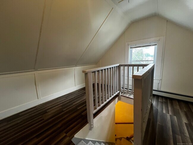 Foto del edificio - 65 Linsley Ave